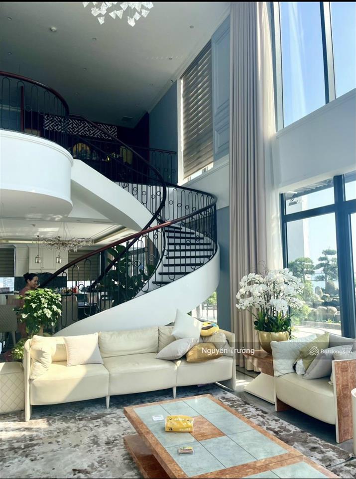 Hot! bán căn skyvilla thông tầng 350m2, 4pn 5vs, view hồ, sổ sẵn cc vinhomes skylake. giá 55 tỷ