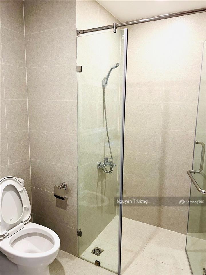 Bán cắt lỗ căn hộ 81m2, cửa tn, ban công đb, full đồ đẹp, chung cư the emerald. giá chỉ 7.3 tỷ