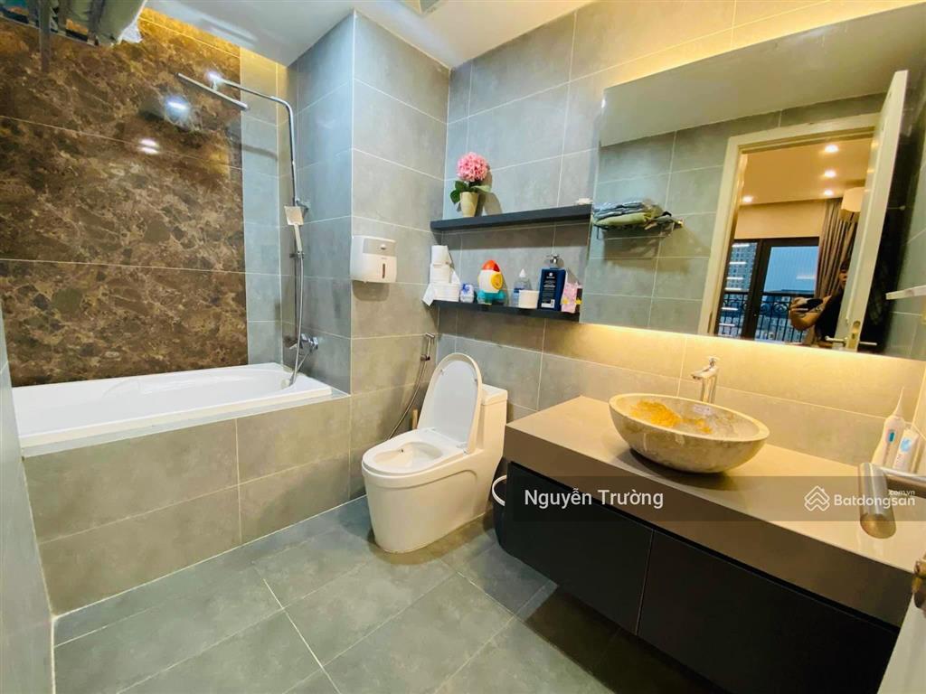 Cần bán căn hộ 96m2, 3pn, cửa tn, ban công đb, chung cư ct8  the emerald, giá chỉ 8.5 tỷ