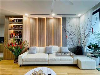 Chính chủ bán căn hộ 106m2, 3pn 2vs, cửa tb, ban công đn. cc vinhomes metropolis. giá 18 tỷ