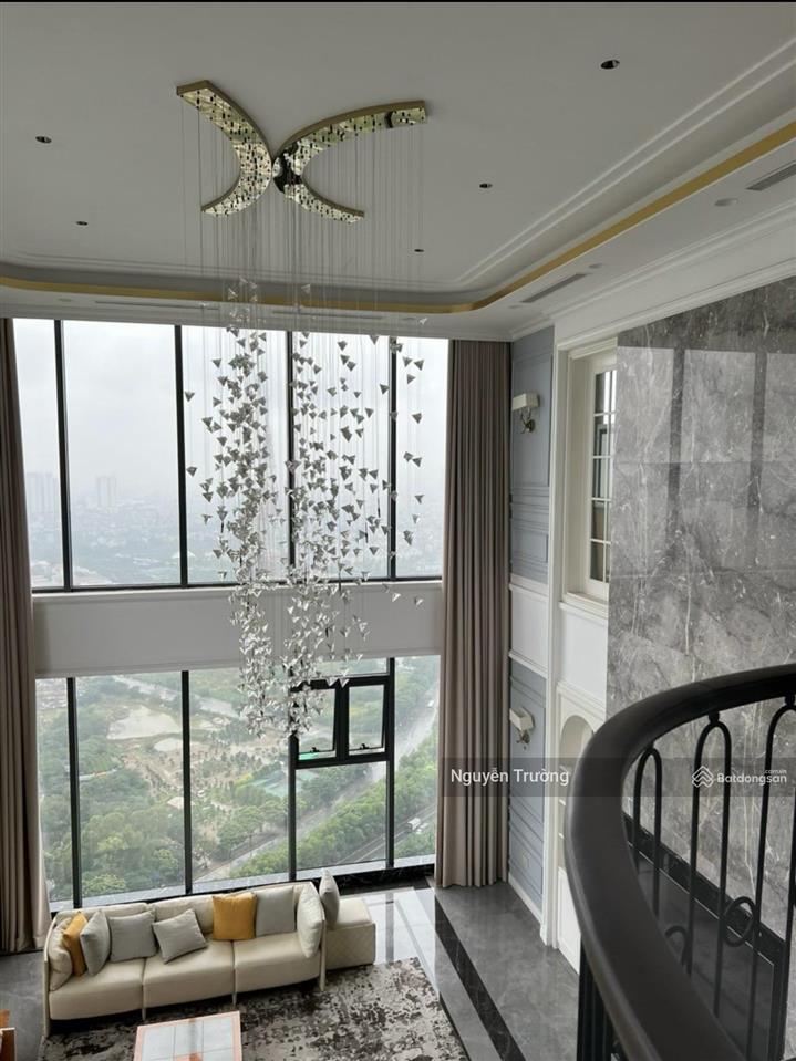 Hot! bán căn skyvilla thông tầng 350m2, 5pn 5vs, view hồ, sổ sẵn cc vinhomes skylake. giá 57.9 tỷ