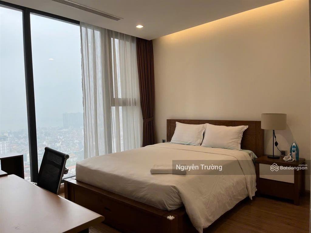 Chính chủ bán căn hộ 106m2, 3pn 2vs, cửa tb, ban công đn. cc vinhomes metropolis. giá 19.8 tỷ