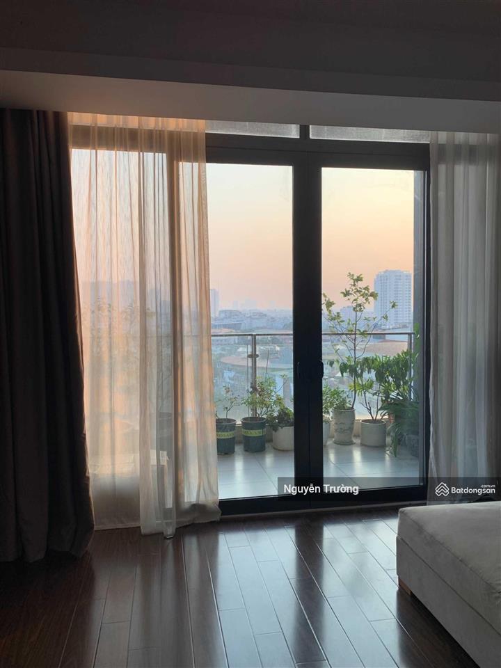 ( mới ) cần bán căn hộ 198m2, 4 phòng ngủ + 1, view ngắm pháo hoa, cc dolphin plaza. giá 15.5 tỷ