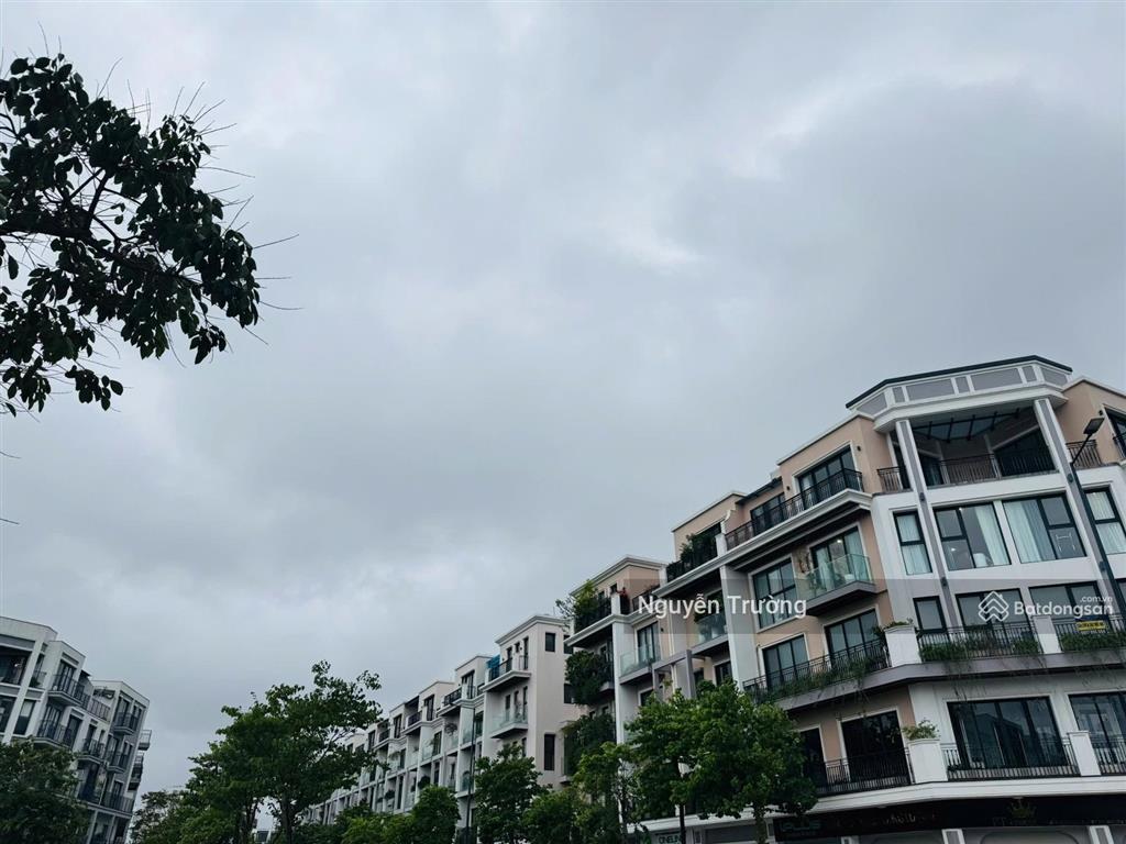 Bán lô liền kề mặt phố đi bộ 75m², 5 tầng, full đồ cao cấp, kđt the manor central park. giá 32 tỷ