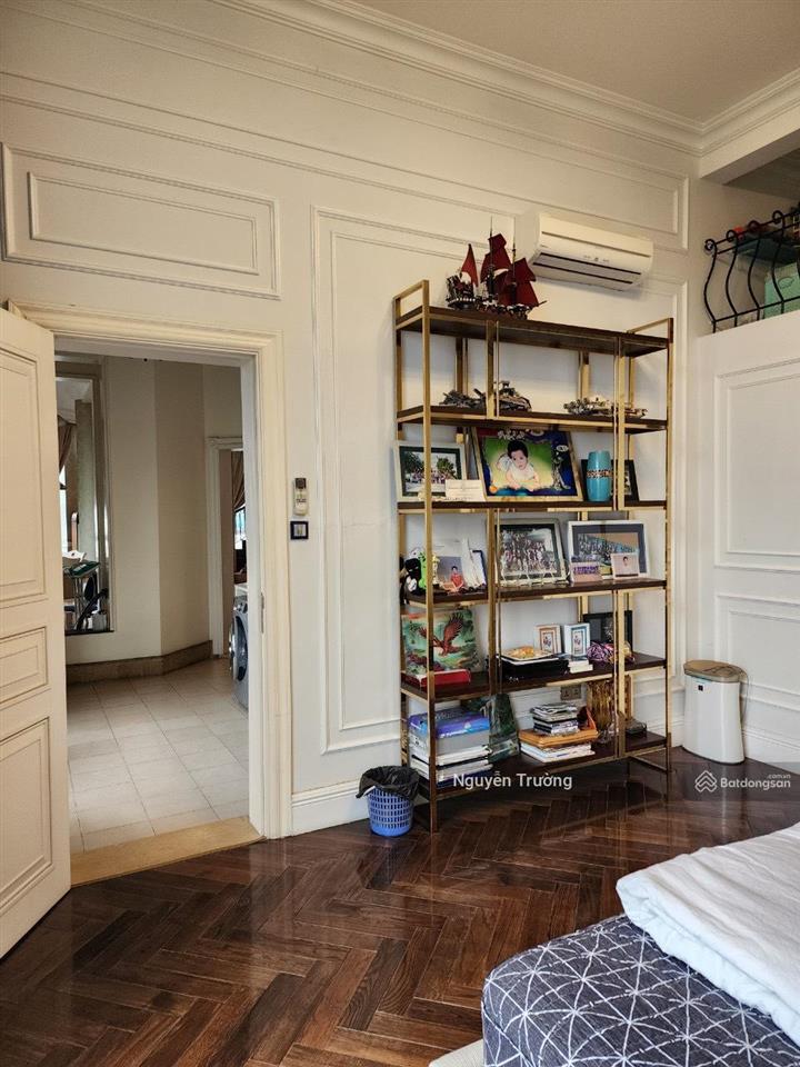 Bán căn hộ 190m², 3 ngủ + 1, và 2 vệ sinh, full nội thất, chung cư the manor. giá chỉ 16,5 tỷ
