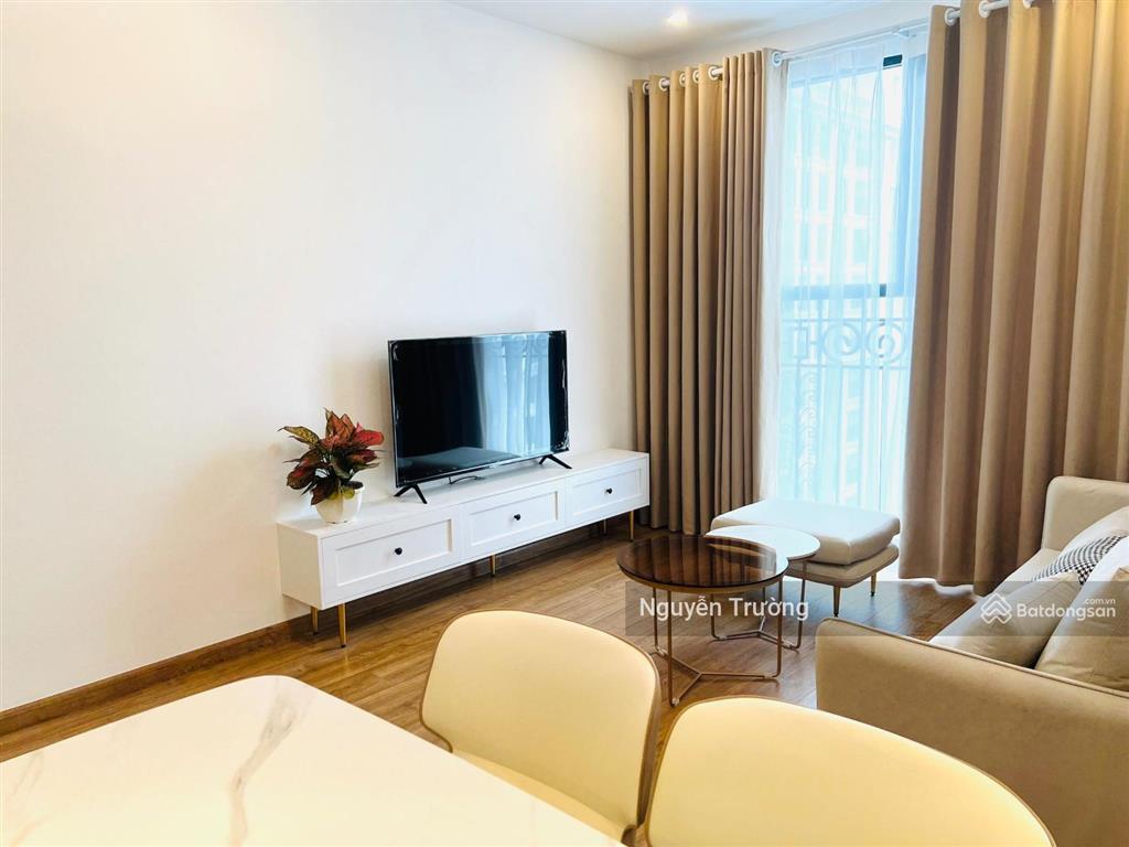 Bán cắt lỗ căn hộ 81m2, cửa tn, ban công đb, full đồ đẹp, chung cư the emerald. giá chỉ 6.7 tỷ