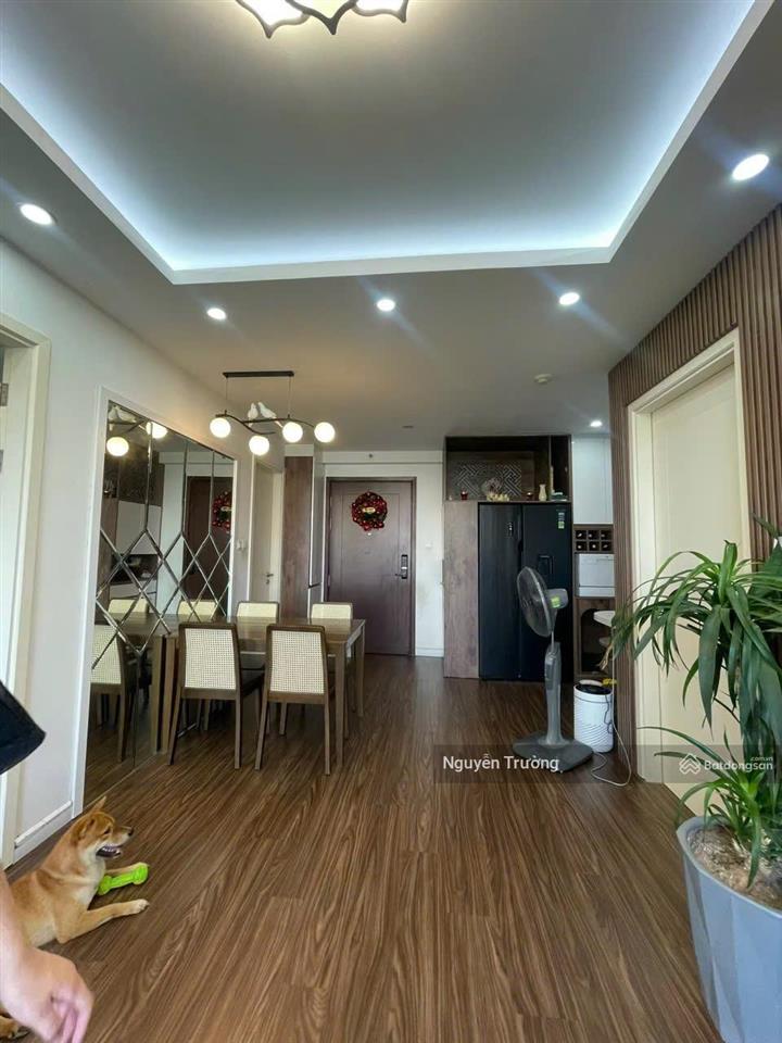 Cần bán căn hộ 73m2, 2pn 2vs, full đồ đẹp, view hồ, chung cư vinhomes d'capitale. giá chỉ 7.9 tỷ