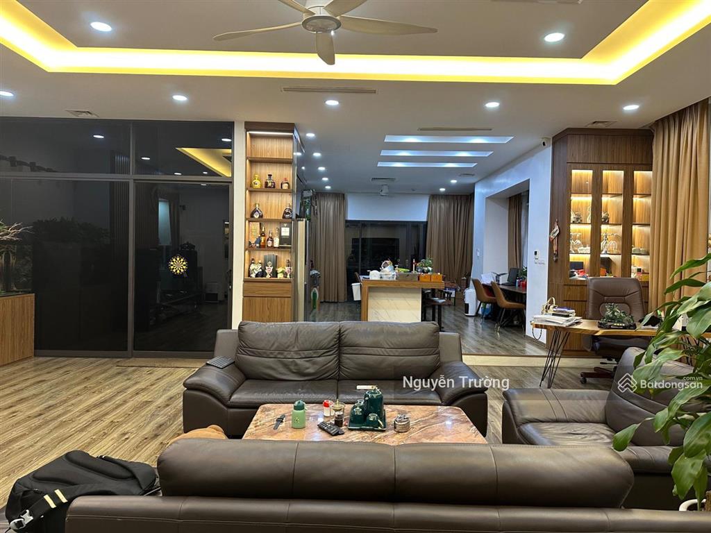 Hàng hiếm ! bán căn penthouse 255m², 4 ngủ, 4 vệ sinh, nhà đã sửa đẹp, cc the manor. giá 29,99 tỷ