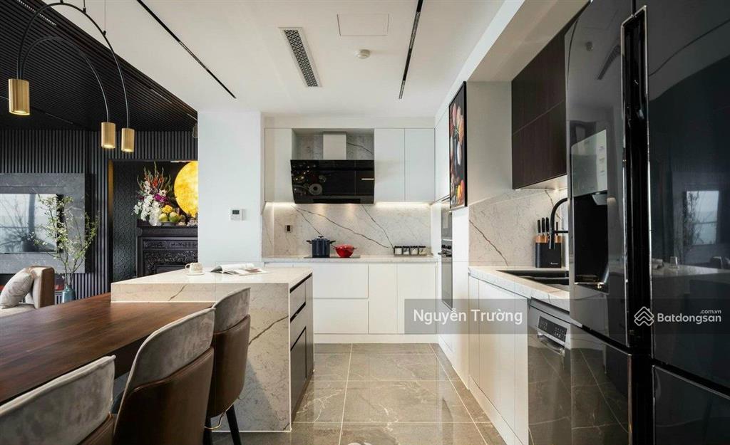 (mới). bán căn hộ 133m2, 3pn 3vs, full đồ, chung cư sky park residence. giá 15 tỷ bao phí