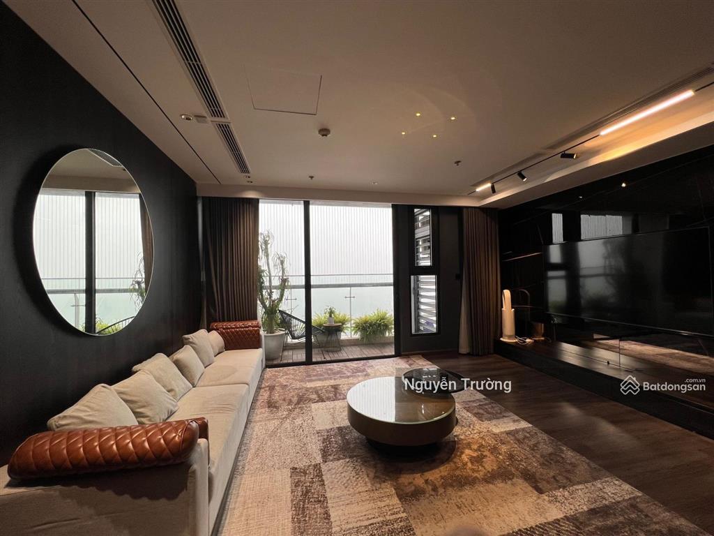 Bán căn hộ 130m2, 4pn 3vs, full đồ đẹp, chung cư vinhomes west point. giá 12.9 tỷ