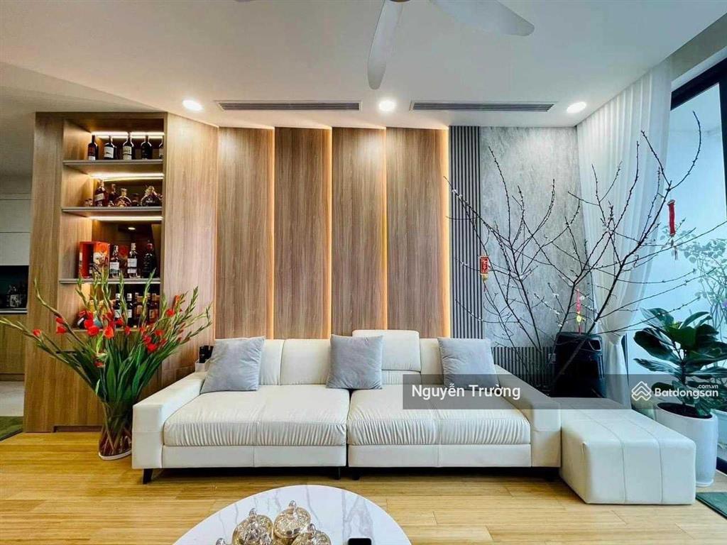 Giá thật bán căn hộ 94m2, 3pn 2vs, full đồ, view hồ, chung cư vinhomes d'capitale. giá 9 tỷ