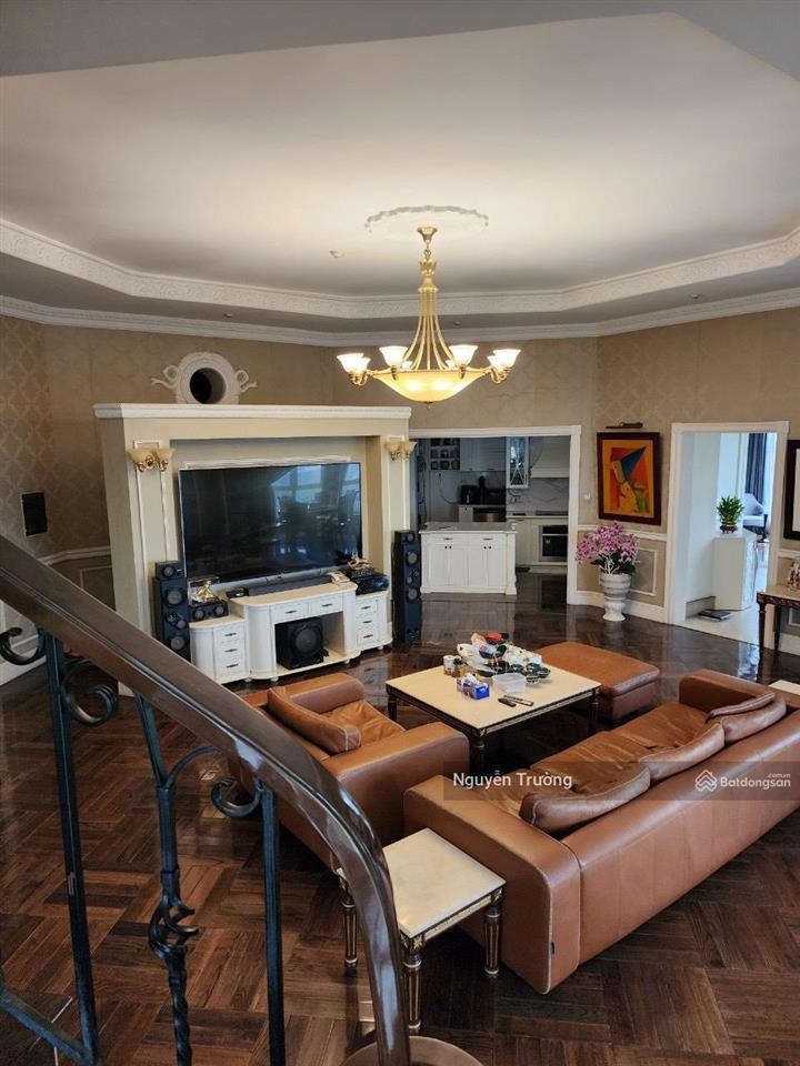 ( mới ) bán căn hộ 190m², 3 ngủ + 1, và 2 vệ sinh, full nội thất, chung cư the manor. giá chỉ 17 tỷ