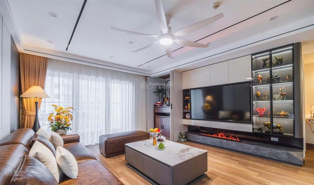(mới). bán căn hộ 108m2, 3pn2vs, cửa tb, ban công đn, full đồ, chung cư the zei mỹ đình. giá 9 tỷ