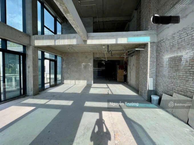 Bán biệt thự trên không  penthouse the zei 330m2  căn hiếm có còn sót lại, 5pn. giá chỉ 44 tỷ