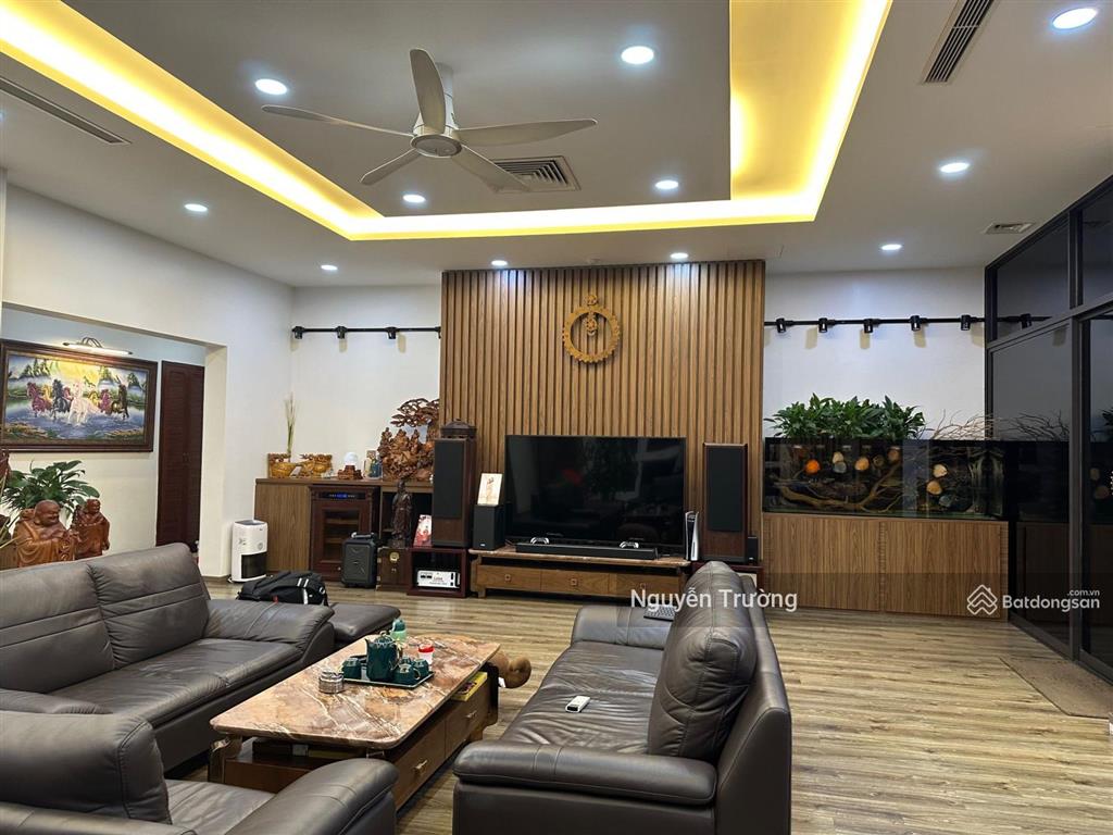 Hàng hiếm! bán căn penthouse 260m2, 4 ngủ, 4 vệ sinh, nhà đã sửa đẹp, cc the manor. giá 28 tỷ