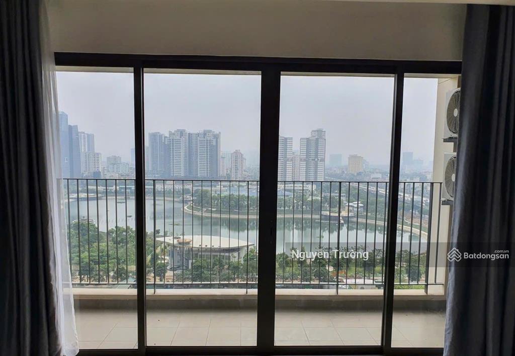 Bán căn hộ 109m2, 3pn2vs, căn góc, có slot oto,view hồ, chung cư vinhomes dcapitale. giá 12.3 tỷ
