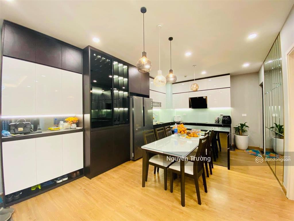 Cần bán căn hộ 96m2, 3pn, cửa tn, ban công đb, chung cư ct8  the emerald, giá chỉ 7,9 tỷ