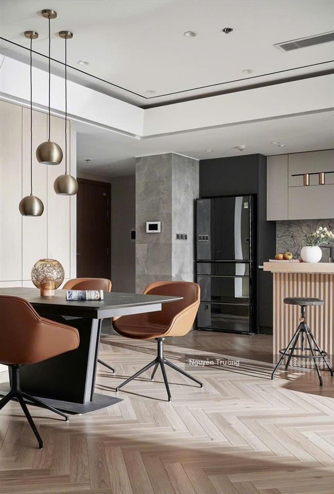 (hàng hiếm) bán căn hộ 106m2, 3pn 2vs, cửa tb, ban công đn. cc vinhomes metropolis. giá 19 tỷ