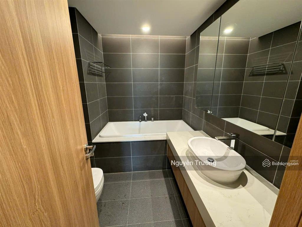 Quỹ căn hộ 2pn 3pn 4pn, penthouse được chủ nhà tin tưởng gửi bán tại cc the zei. giá 87tr/m2