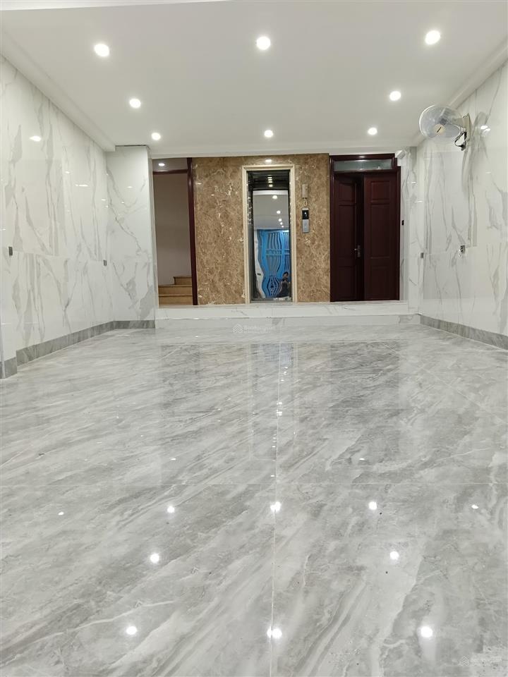 Cho thuê nhà ngõ 70 phố ngọc hà,ba đình, dt 62m2 x6 tầng,thang máy, mặt tiền 4,5m, giá 38tr/1 thang