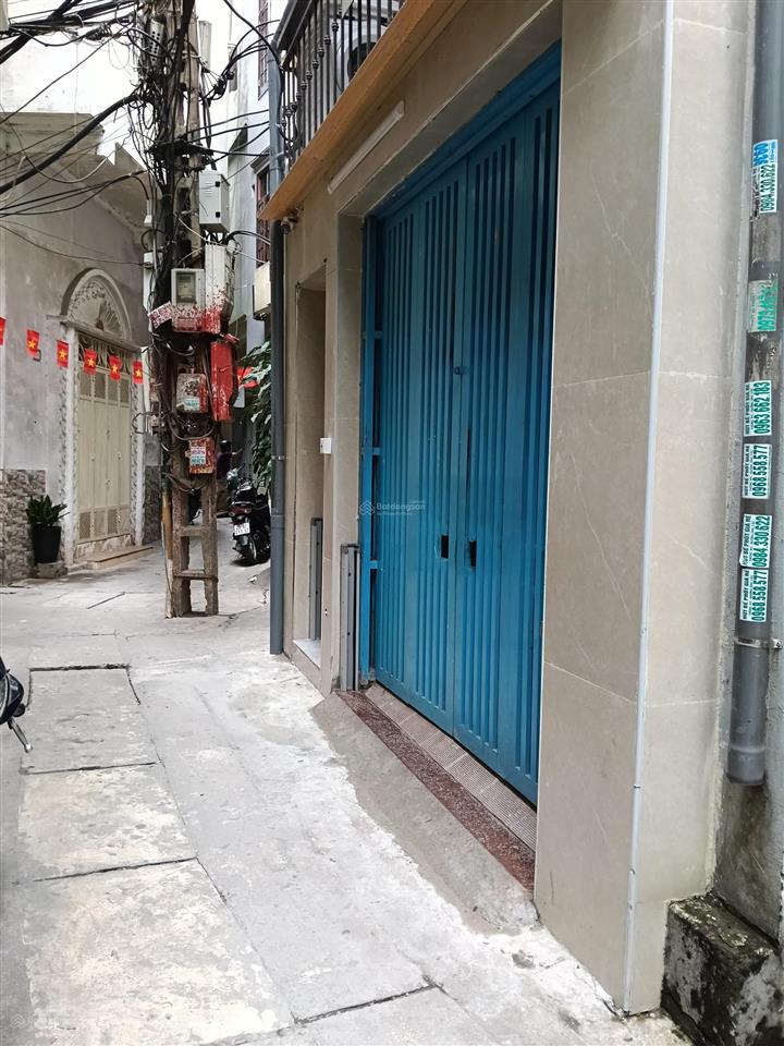 Cho thuê nhà ngõ 70 phố ngọc hà,ba đình, dt 62m2 x6 tầng,thang máy, mặt tiền 4,5m, giá 38tr/1 thang