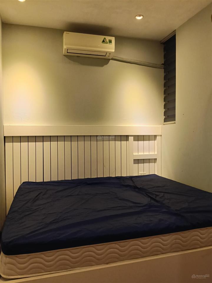Cần cho thuê nhà ngõ 63 quán thánh, cách 1 nhà ra phố, dt 42m2x5t, mt5m, giá 20tr/1tháng.
