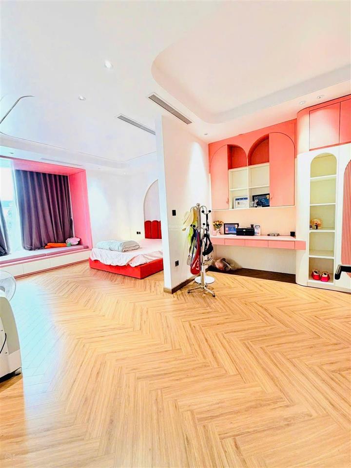 Nhà 5 tầng thang máy, 107m2, hẻm 12m có lề 5m hương lộ 2, không gian sống an yên giữa lòng đô thị