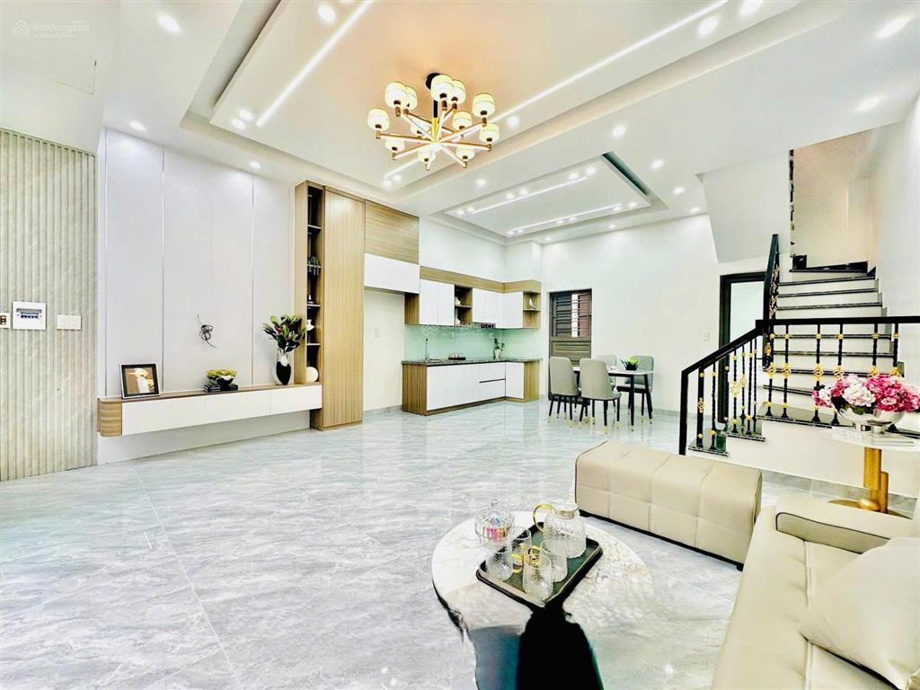 Nhà 3 tầng hậu giang, quận 6, ngang 6m, giá 2 tỷ nhỏ giọt thương lượng