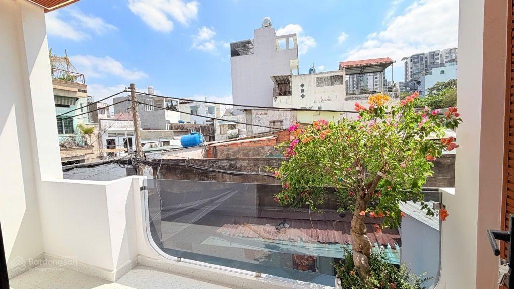 Bán nhà hương lộ 3, phường bhh, bình tân , 65m2, hxh, chỉ 6 tỷ, shr