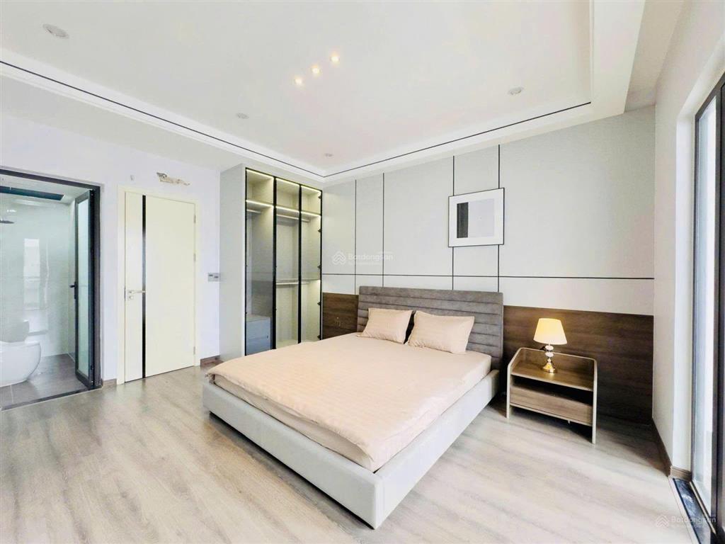 Nhà 5 tầng hương lộ 2, bình tân, ngang lớn 4m2 ô tô ngủ nhà, khu nhà lầu cao tầng, giá 6 tỷ