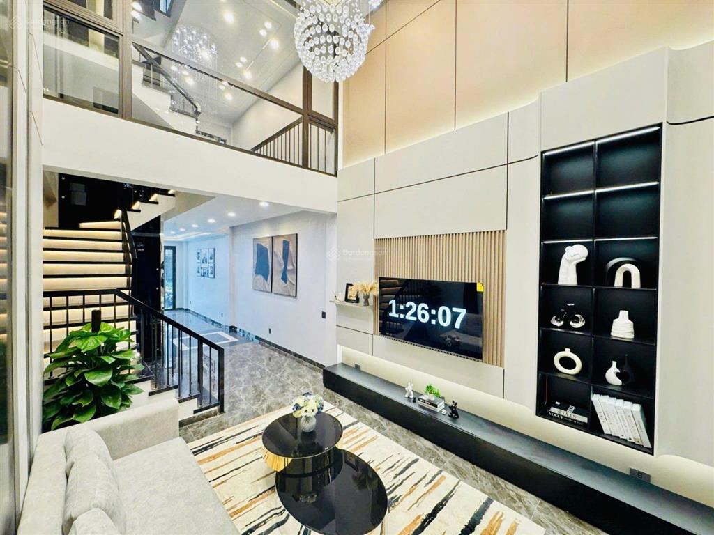 Nhà 5 tầng hương lộ 2, bình tân, ngang lớn 4m2 ô tô ngủ nhà, khu nhà lầu cao tầng, giá 6 tỷ