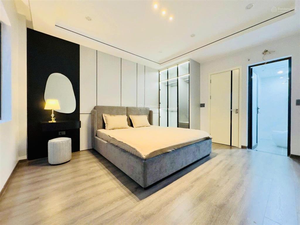 Nhà 5 tầng hương lộ 2, bình tân, ngang lớn 4m2 ô tô ngủ nhà, khu nhà lầu cao tầng, giá 6 tỷ