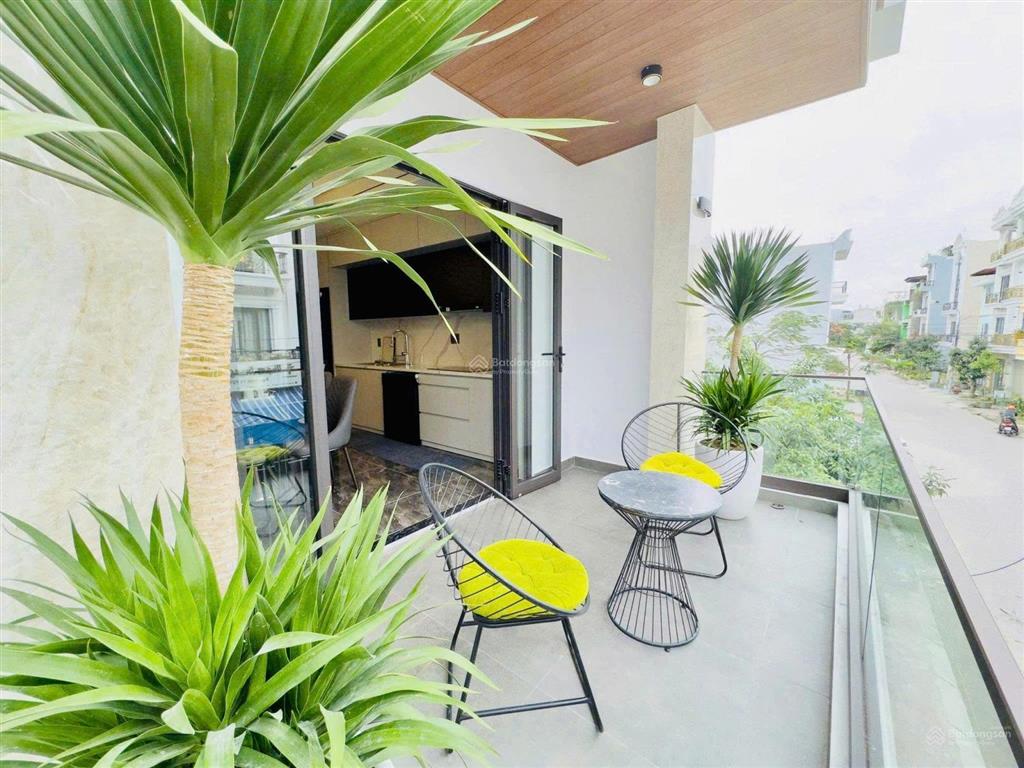 Nhà 5 tầng hương lộ 2, bình tân, ngang lớn 4m2 ô tô ngủ nhà, khu nhà lầu cao tầng, giá 6 tỷ