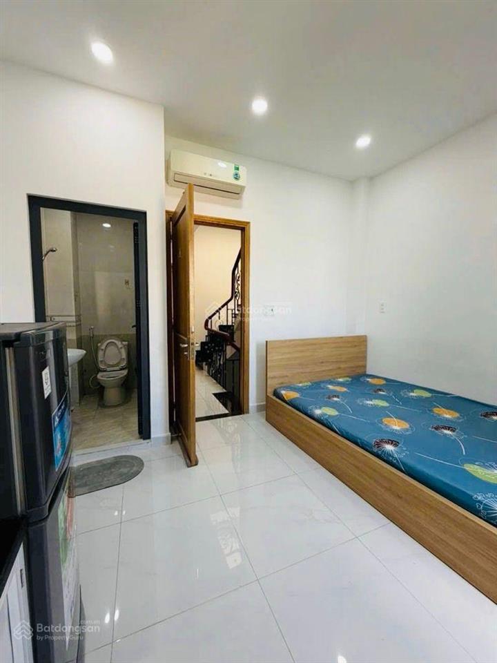 Khu ẩm thực phan xích long  chdv 7 pn  ngang 4.2m  gà đẻ trứng vàng mỗi tháng