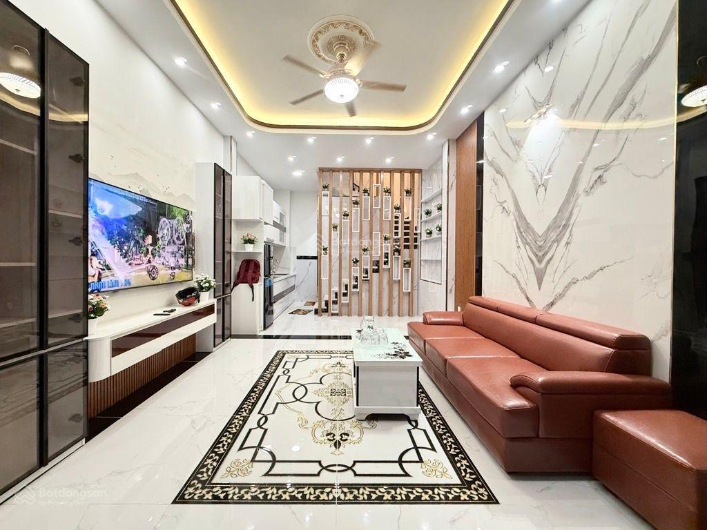 Nhà mới 4 tầng hxh thích quảng đức pn  3pn  4wc  full nt  8.3 tỷ