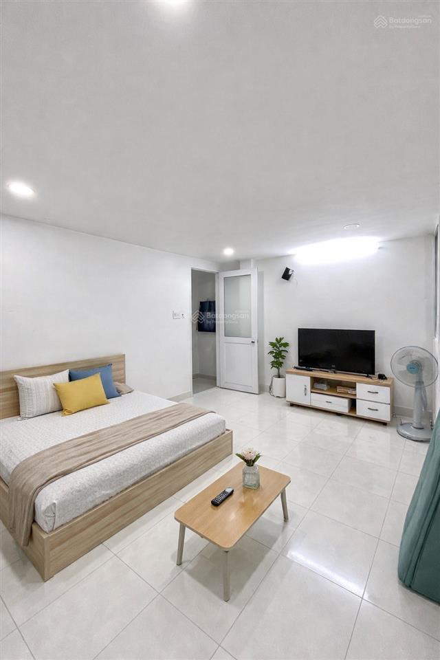 Khu vip phú nhuận  hẻm xe hơi vài bước ra mặt t.iền  4.5*10m  4 pn  nhỉnh 10 tỷ xíu