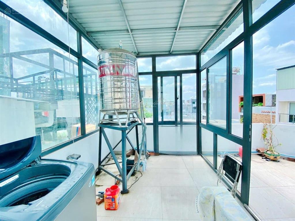 Nhà bình thạnh 8.9 tỷ  6*10.5m  sát mặt t.iền  hẻm 7 m  nhà thoáng đẹp