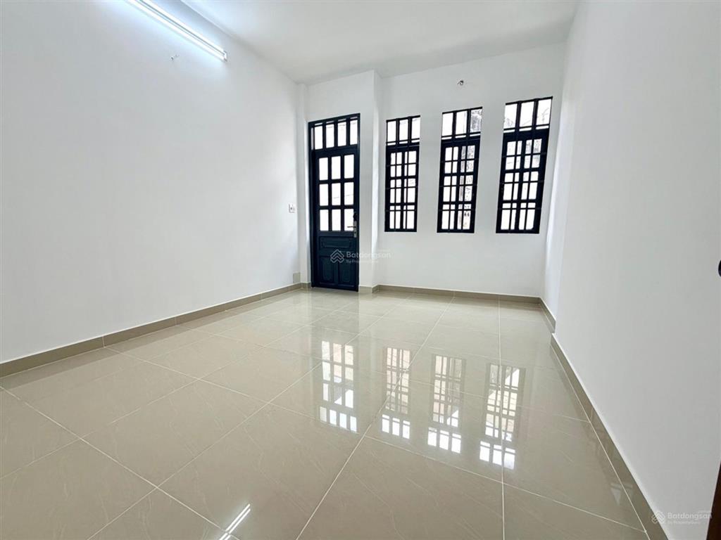 Nhà đẹp ô tô đỗ cửa  phan văn trị bình thạnh  4*12m  3 pn  nhỉnh 6 tỷ