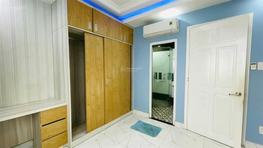 Trung tâm phú nhuận  sát mặt t.iền phan xích long  ngang 5m  7.3 tỷ tl