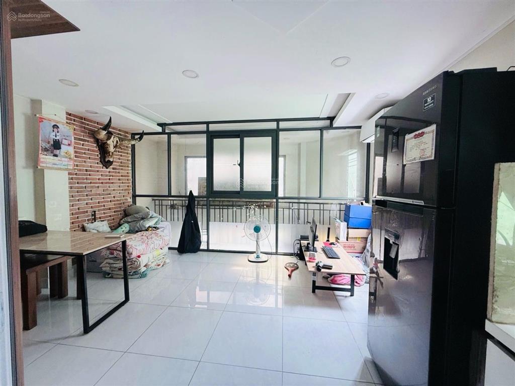 Giáp q1  q pn  mặt tiền hẻm 5m  vừa ở vừa kinh doanh  ngang 4.8m  nhỉnh 8 tỷ