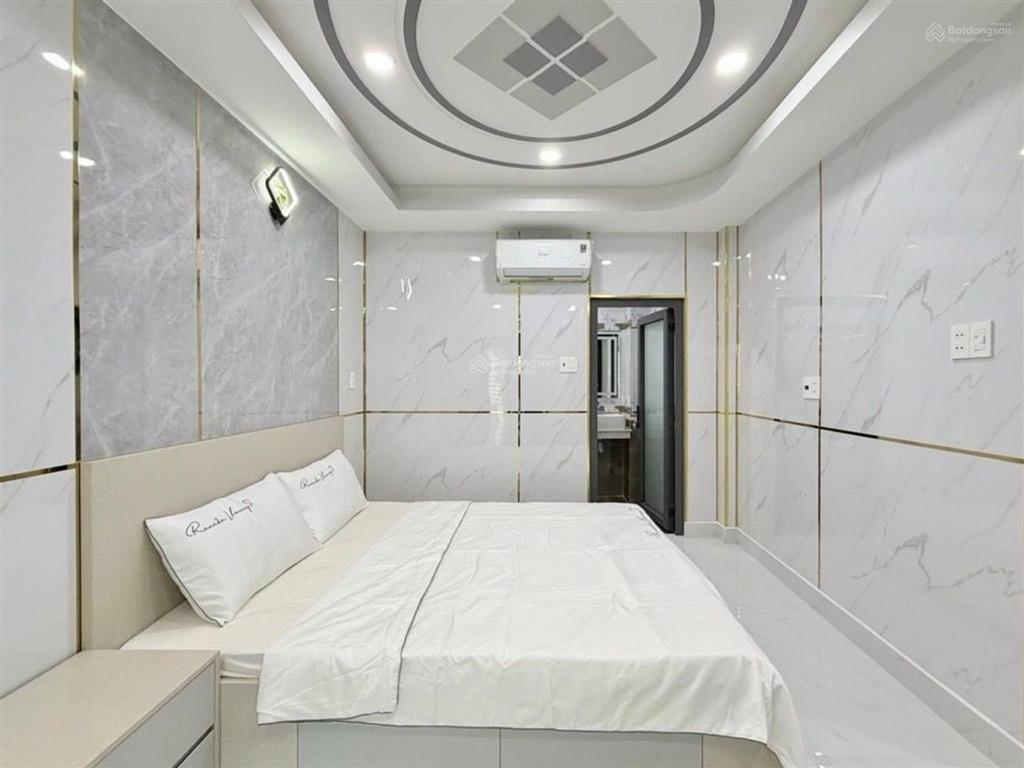 Nhà đẹp khu vip đoàn thị điểm p.1 phú nhuận  ngang 4 m  5 pn  nhỉnh 8 tỷ