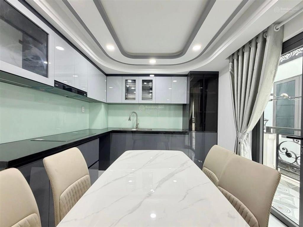 Nhà đẹp khu vip đoàn thị điểm p.1 phú nhuận  ngang 4 m  5 pn  nhỉnh 8 tỷ
