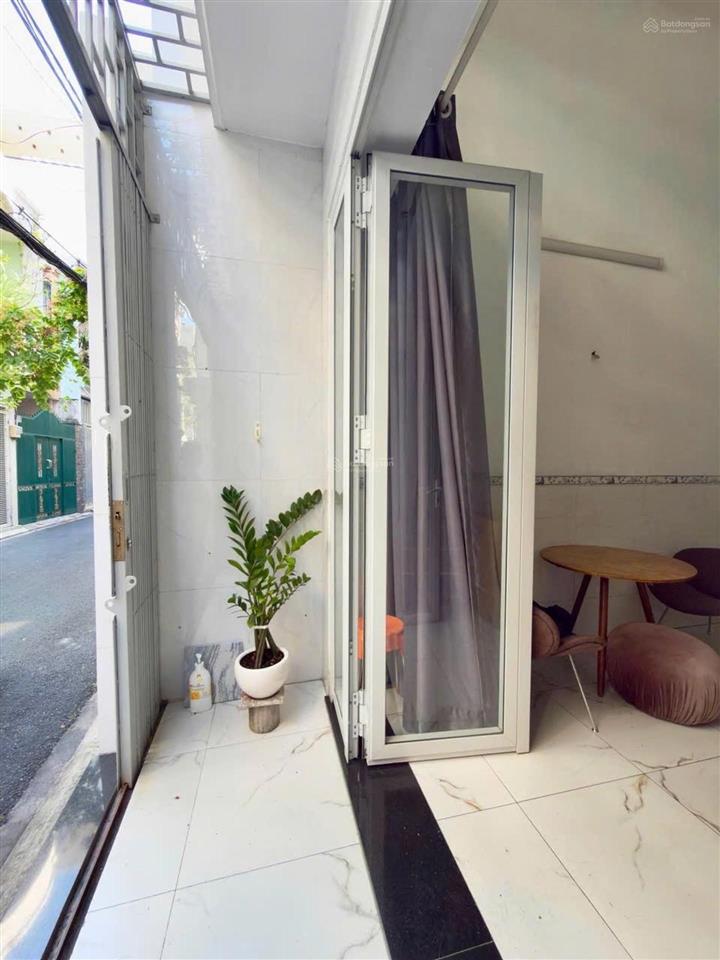 Nhà hẻm ô tô p.1 phú nhuận giáp quận1 40m2  7. xtỷ