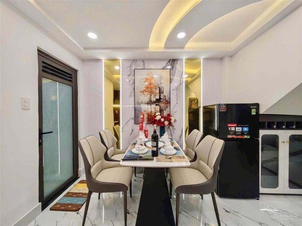Phan xích long p.2  3 tầng  3 pn  full nội thất  7.25 tỷ tl