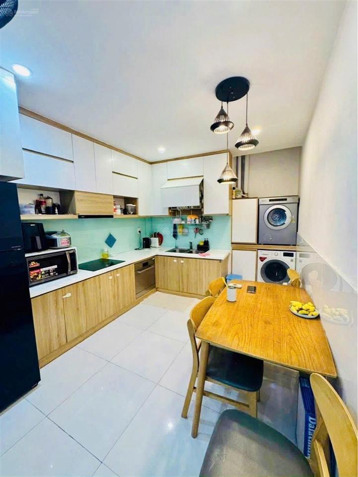 Cầu kiệu  phú nhuận  50m  2 tầng đẹp  full nội thất  7,xtỷ