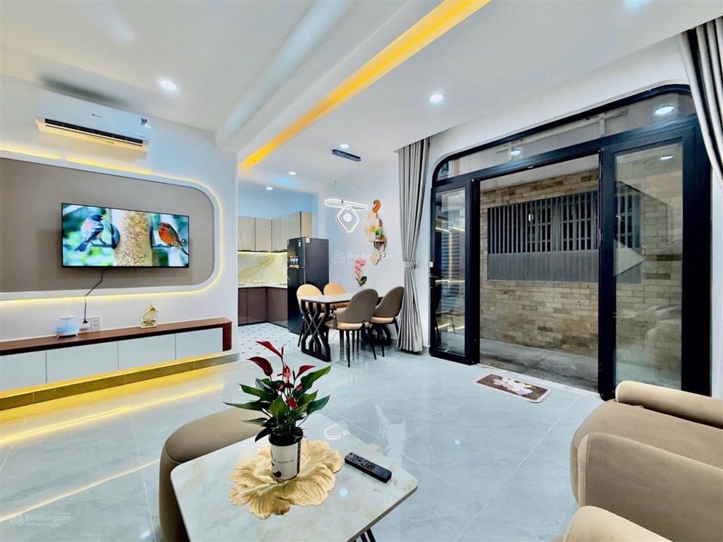 Siêu phẩm thích quảng đức p. 5 phú nhuận  ngang hiếm 7.2m  full nội thất  6.2 tỷ tl