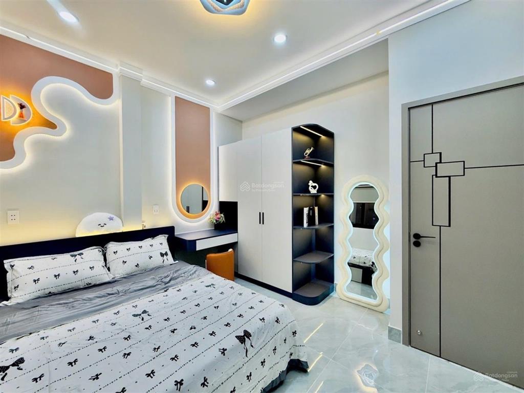 Siêu phẩm thích quảng đức p. 5 phú nhuận  ngang hiếm 7.2m  full nội thất  6.2 tỷ tl