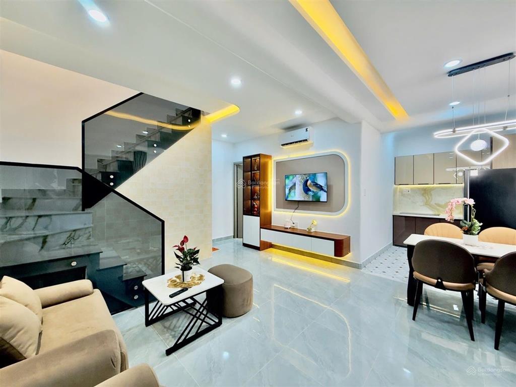 Siêu phẩm thích quảng đức p. 5 phú nhuận  ngang hiếm 7.2m  full nội thất  6.2 tỷ tl