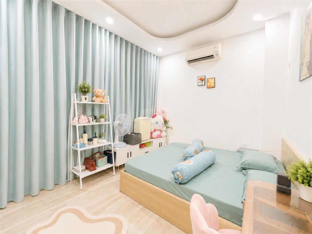 Hẻm xe tải  4 tầng  cách mặt t.iền 3 căn  kinh doanh sầm uất  ngang 4 m  7.x tỷ