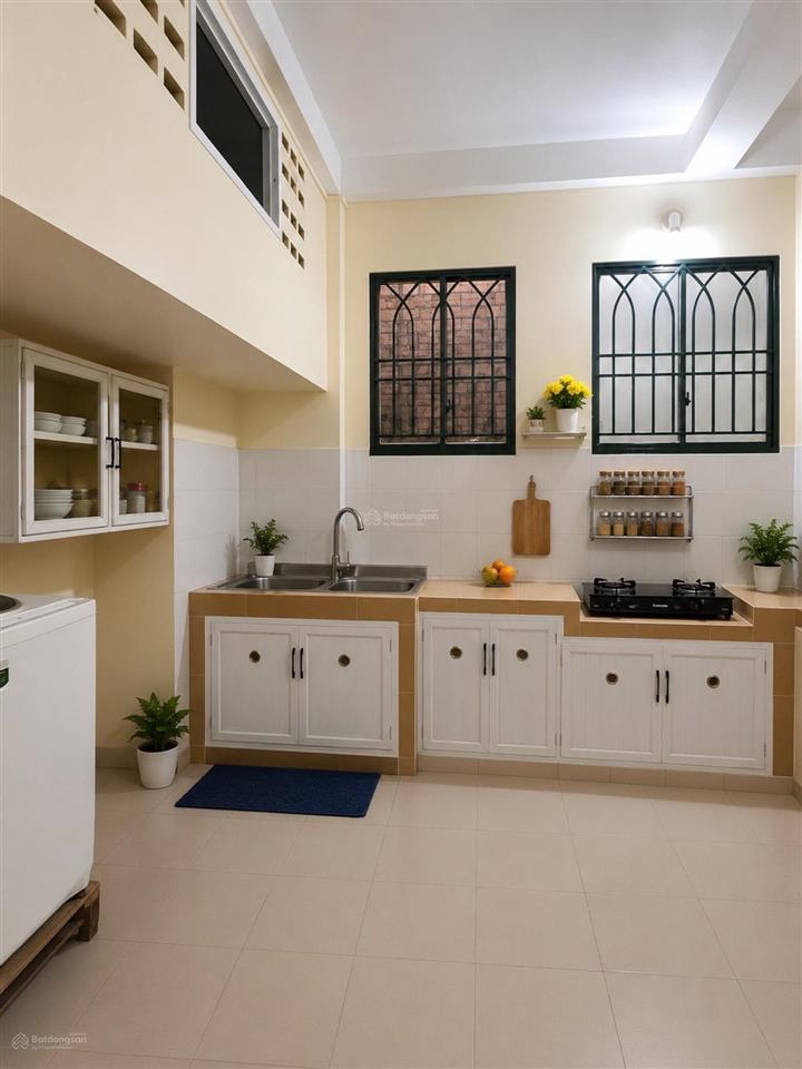 Gần mặt t.iền phan v trị  sổ nở hậu 5m  nhà 3 lầu kiên cố  3pn  vào ở ngay  76m2  9.8 tỷ tl